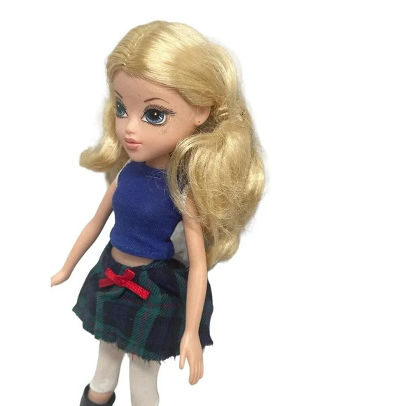 AVERY Moxie Girlz Horse Riding Club 10” Doll 2009 - Picture 3 of 16